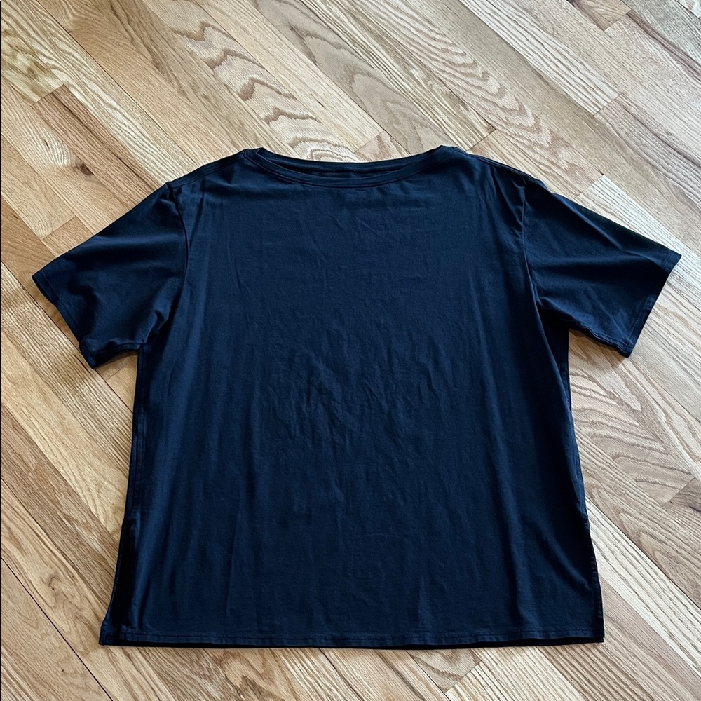 lululemon athletica Black boat neck Short Sleeve Tee
